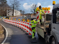 (obrázek pro) Jednostranné červené světlo na stavební zábranu, LED AKU, BASt