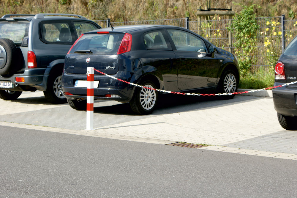 (obrázek pro) Plastová řetězová spojka s háčkem pro řetězy tl. 6 mm, červená